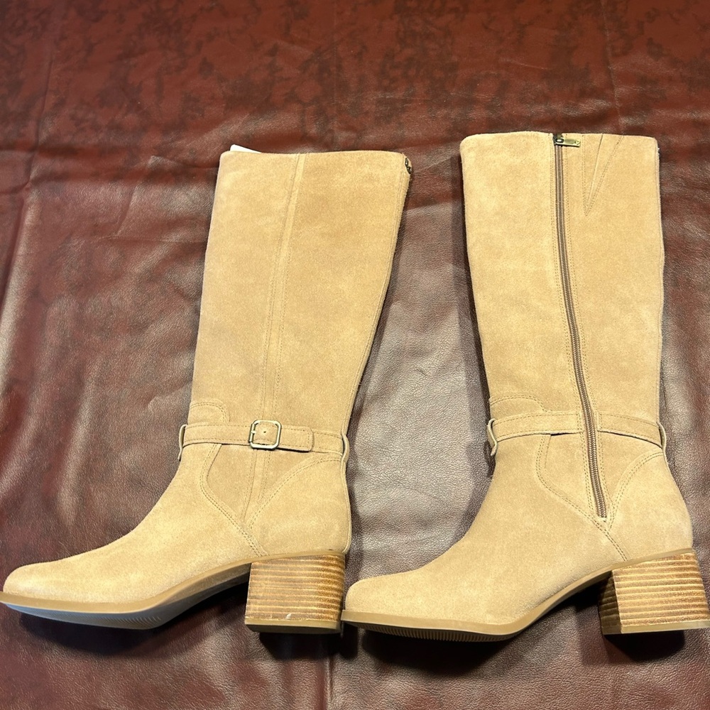Koolaburra boots by UGG W Madley woman’s size 11